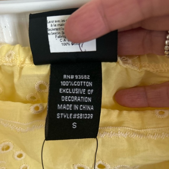 Yellow Eyelet Off-Shoulder Top - Picture 6 of 9